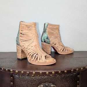 Freebird BELA Taupe Turquoise Sandals Size 8